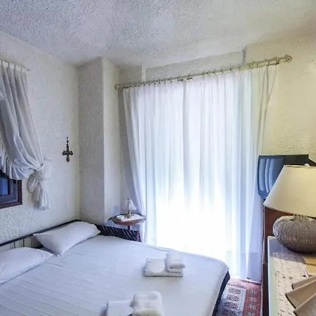 Beachfront Villa - 100M To Beach - Sleeps 10 * Siviri