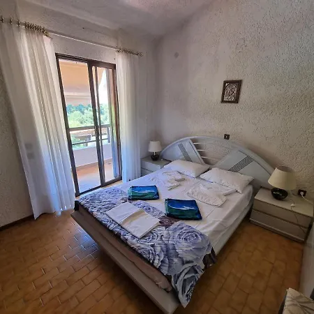 Villa Beachfront Villa - 100M To Beach - Sleeps 10 Siviri