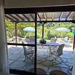 Beachfront - 100m To - Sleeps 10 *
