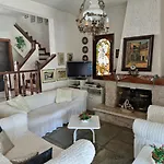 别墅 Beachfront - 100m To - Sleeps 10 *