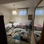 Beachfront - 100m To - Sleeps 10 * 希维利