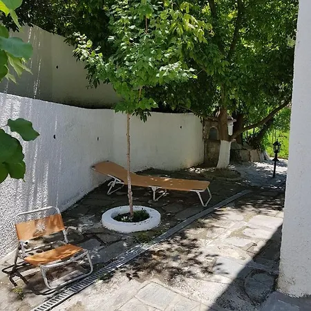 Willa Beachfront Villa - 100M To Beach - Sleeps 10 Siviri