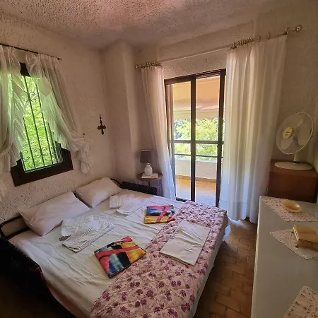 Beachfront 100m From Sea For Up To 10 Guests