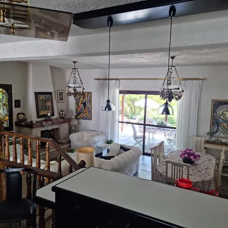 Villa Beachfront 100m From Sea For Up To 10 Guests