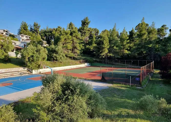 Villa Beachfront - 100m To - Sleeps 10 Siviri