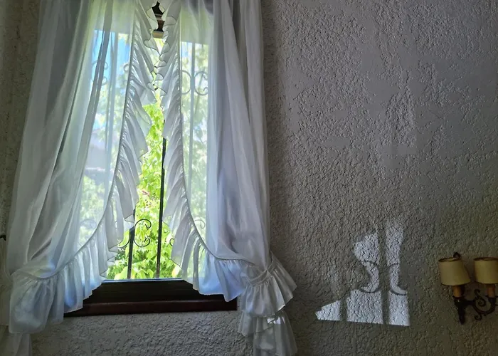 Beachfront - 100m To - Sleeps 10 Siviri